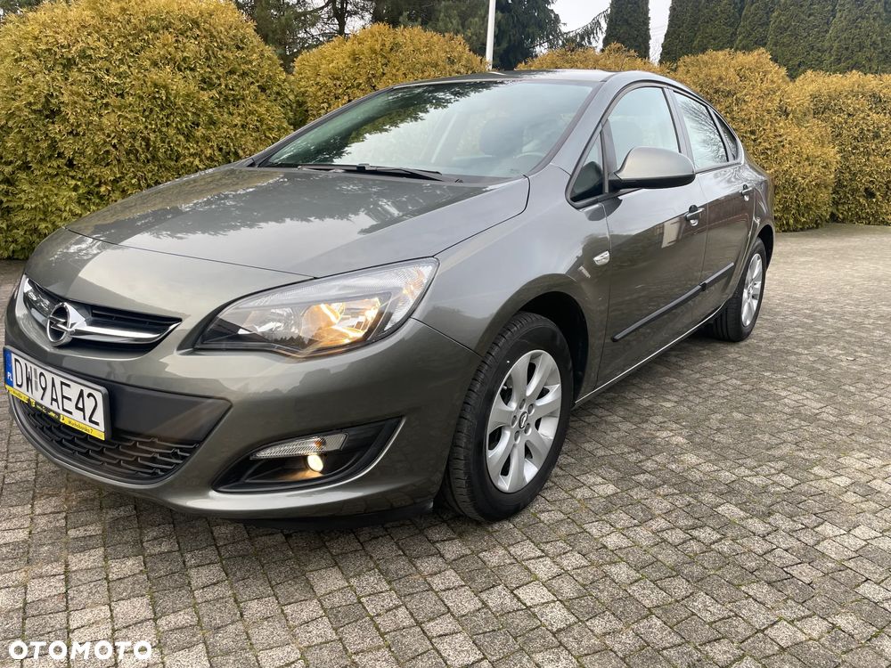 Opel Astra 1.6 Essentia EU6 - 1