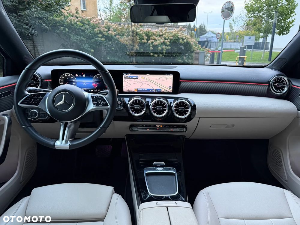 Mercedes-Benz Klasa A 250 4-Matic Progressive 7G-DCT - 17