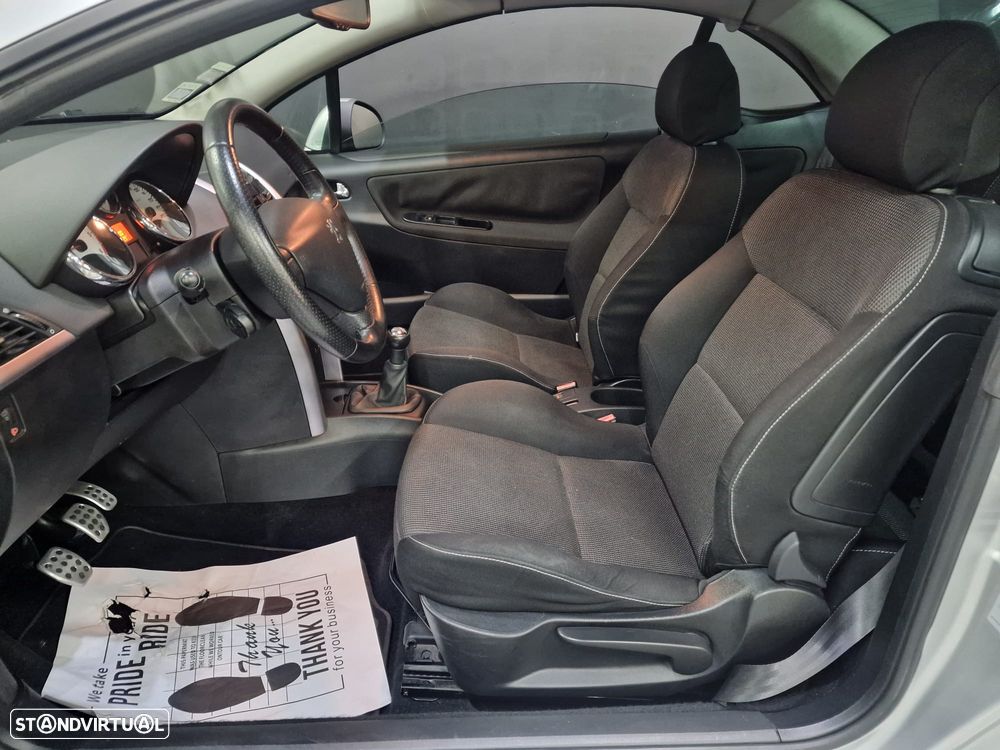 Peugeot 207 CC 1.6 HDi FAP Sport - 13