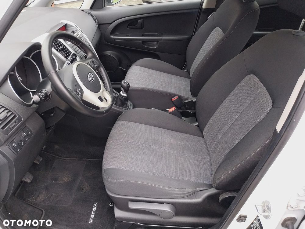 Kia Venga 1.6 CVVT Platinum Edition - 5