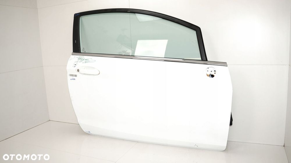 DRZWI PRAWY PRZÓD FORD FIESTA MK7 08-12R FROZEN WHITE 3D - 3