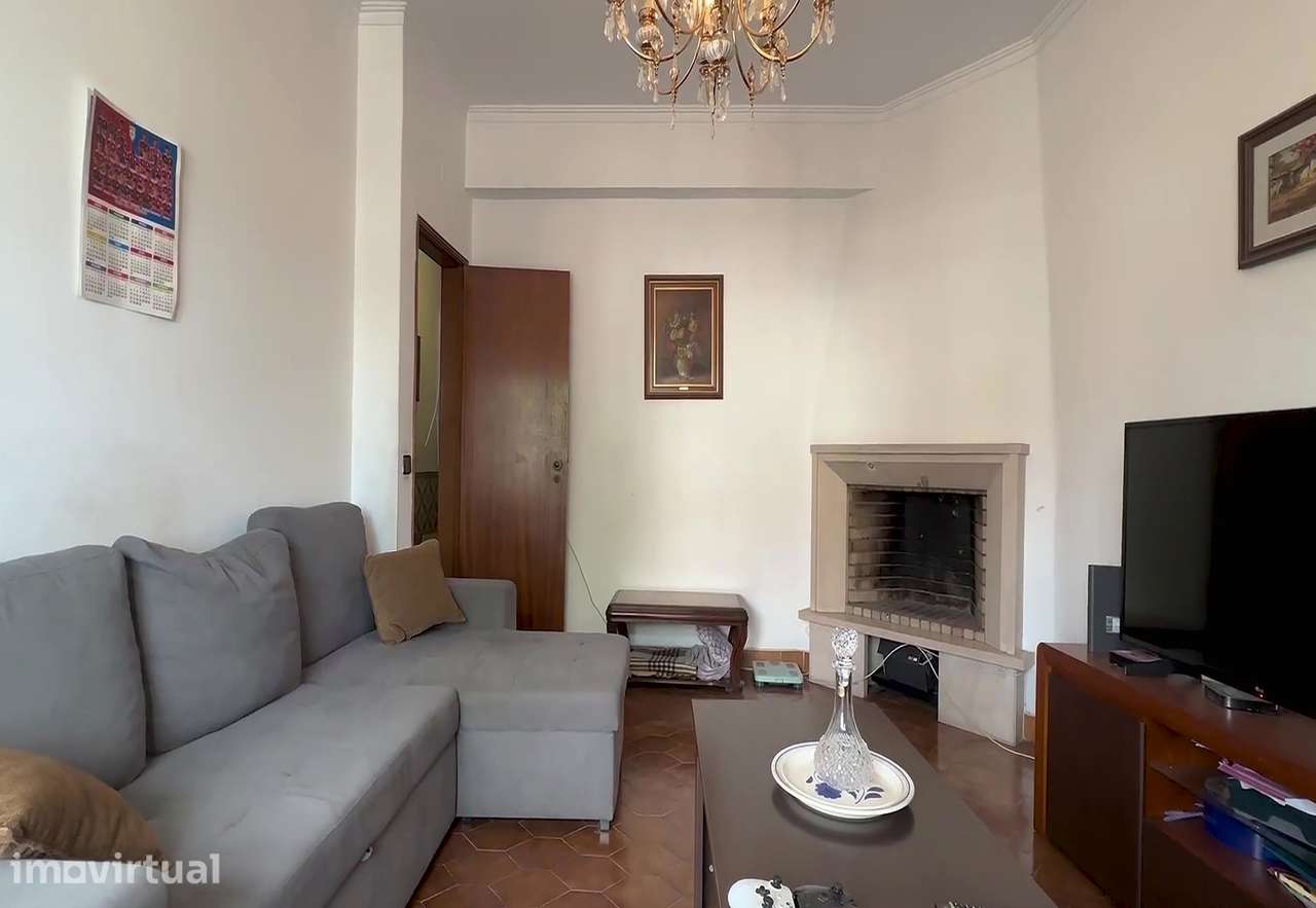 Apartamento T2 com varanda, arrendar em Amora - Grande imagem: 4/20