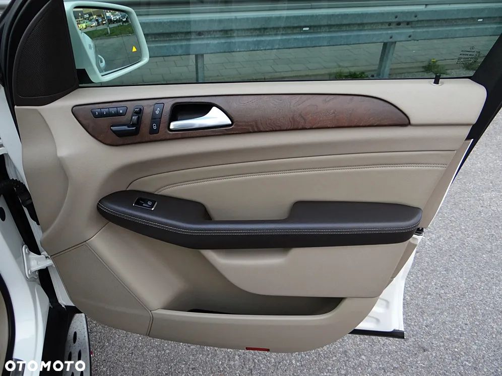 Mercedes-Benz ML 350 BlueTEC 4MATIC 7G-TRONIC - 26