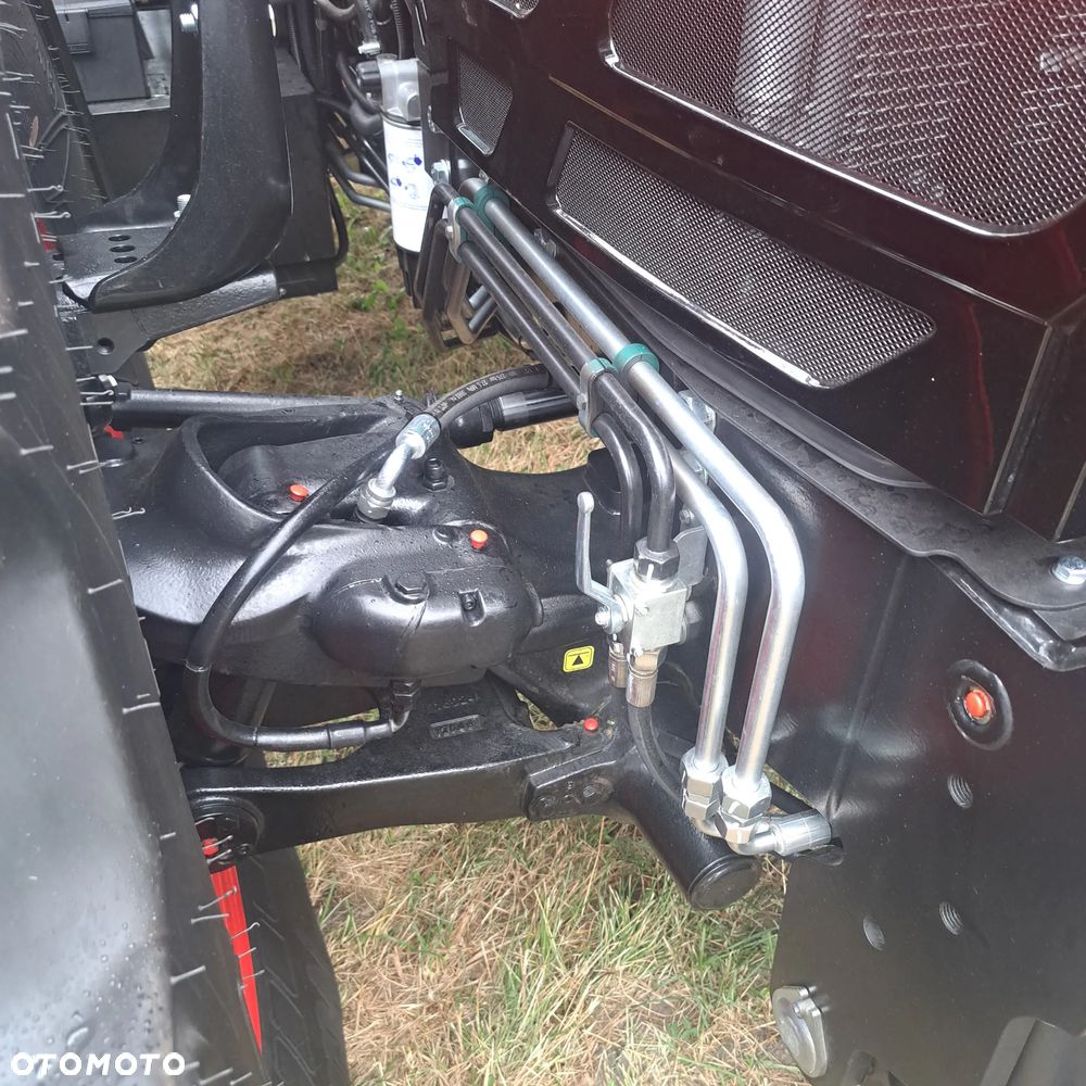 Zetor Seria 6 170 silnik Deutz AG Skrzynia ZF 54+27 biegów . 6 biegów pod obciążeniem - 32