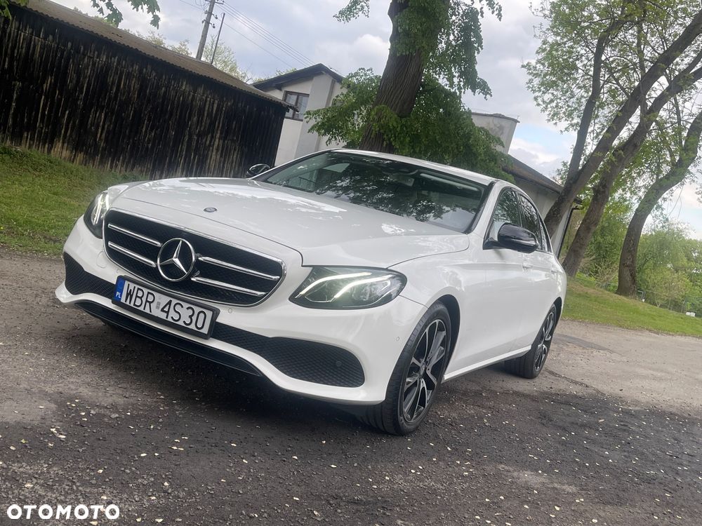 Mercedes-Benz Klasa E 220 d 9G-TRONIC - 4