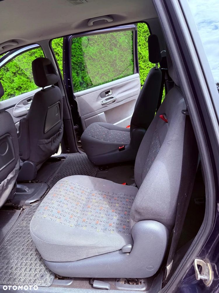 Volkswagen Sharan - 4