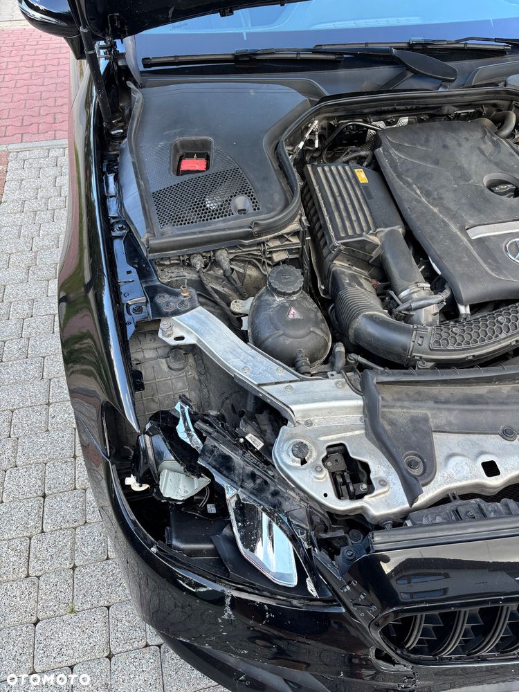 Mercedes-Benz Klasa E 200 4-Matic 9G-TRONIC - 15