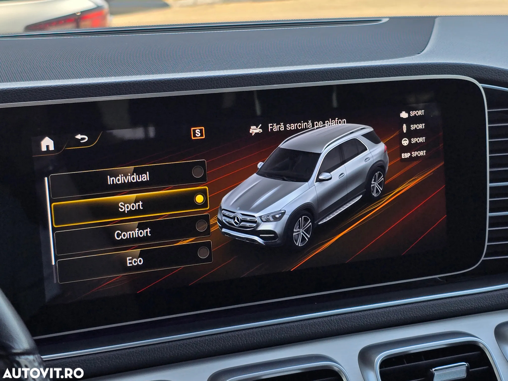 Mercedes-Benz GLE 300 d 4Matic 9G-TRONIC AMG Line - 35