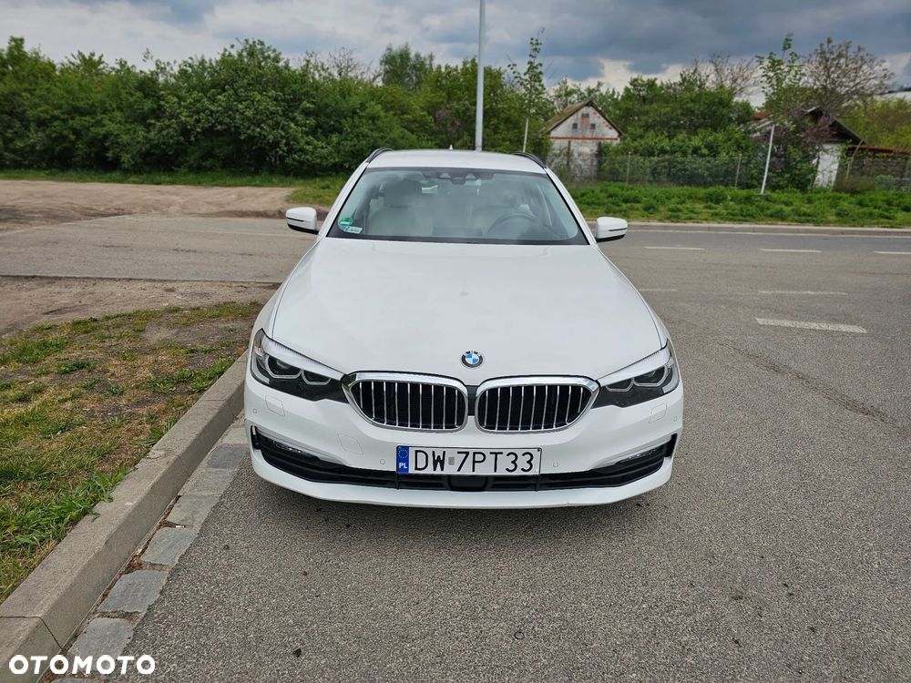 BMW Seria 5 520d xDrive Luxury Line sport - 4