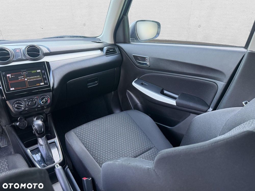 Suzuki Swift 1.2 Dualjet SHVS Premium CVT - 17