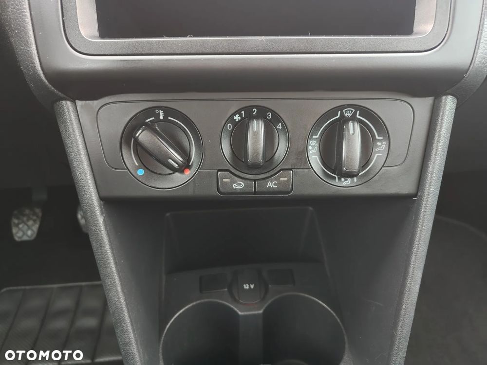 Volkswagen Polo - 24