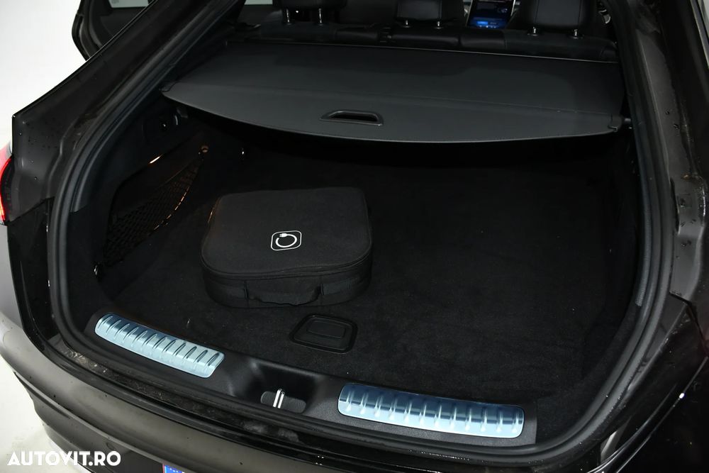 Mercedes-Benz GLC Coupe 300 de 4MATIC PHEV - 38