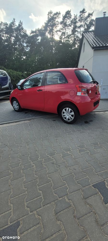 Toyota Yaris - 11