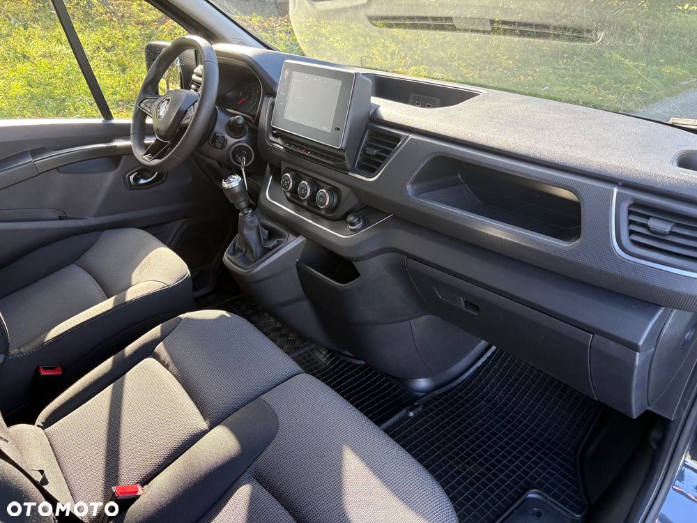 Renault Trafic SpaceClass 2.0 dCi - 18