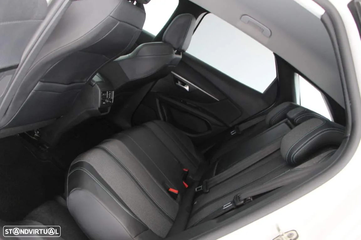 Peugeot 3008 1.5 BlueHDi Allure - 6