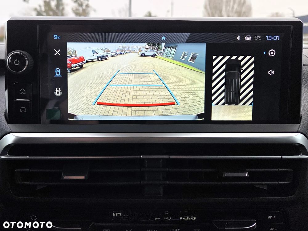 Peugeot Traveller - 32