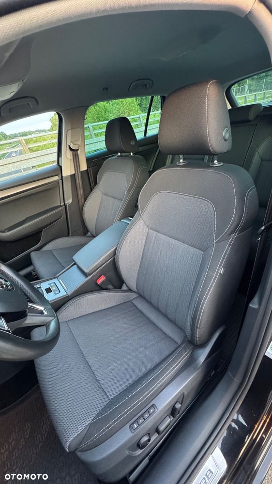 Skoda Superb 2.0 TDI Style DSG - 28