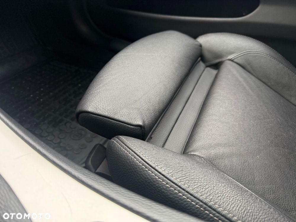 BMW Seria 3 320d - 23