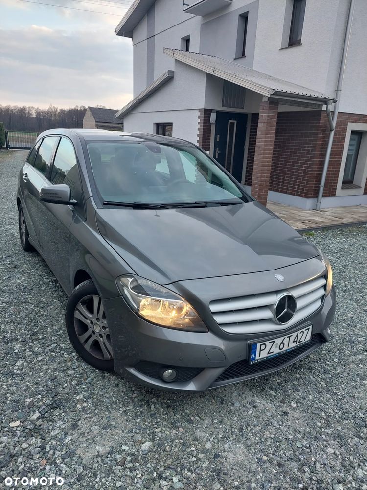 Mercedes-Benz Klasa B 180 d BlueEFFICIENCY Edition Style - 2