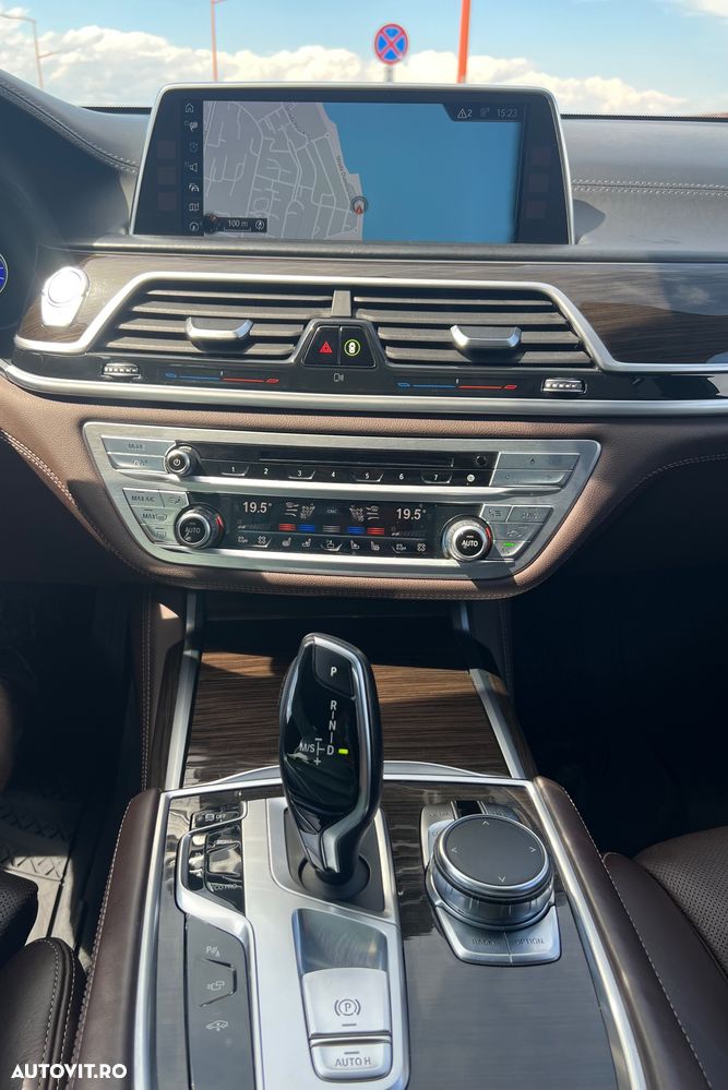 BMW Seria 7 750Ld xDrive - 22
