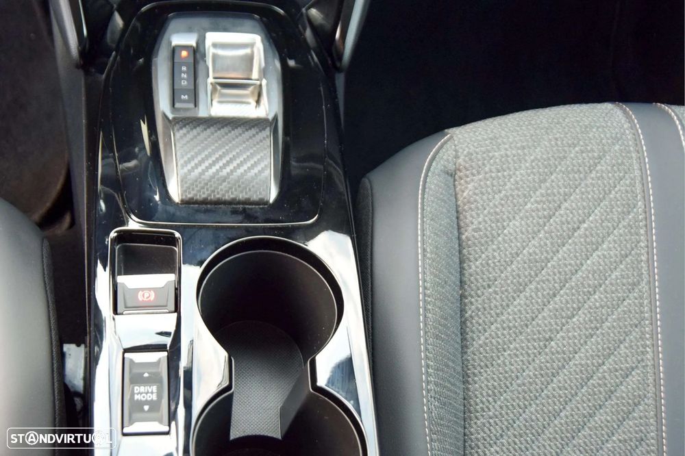 Peugeot 208 1.2 Hybrid Allure e-DCS6 - 16