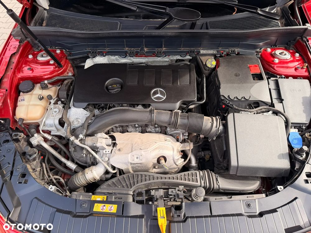 Mercedes-Benz GLB 250 8G-DCT Progressive - 34