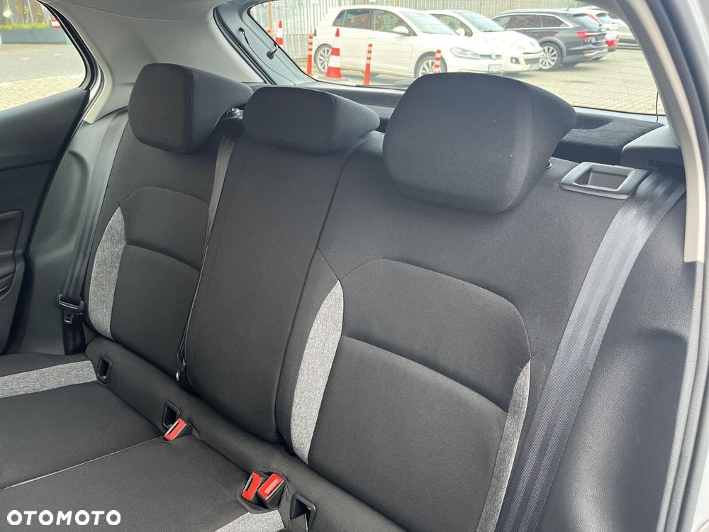 Skoda Fabia 1.0 Essence - 29