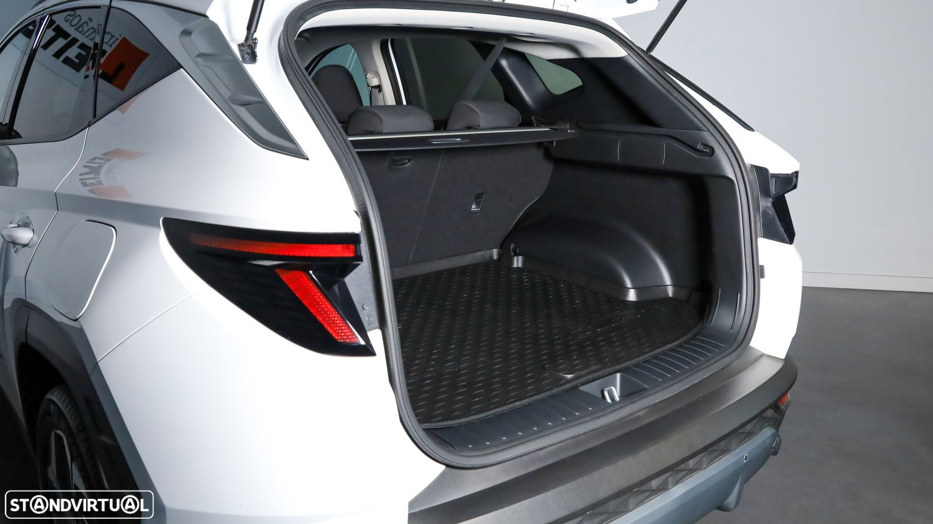 Hyundai Tucson 1.6 T-GDI HEV Premium - 22