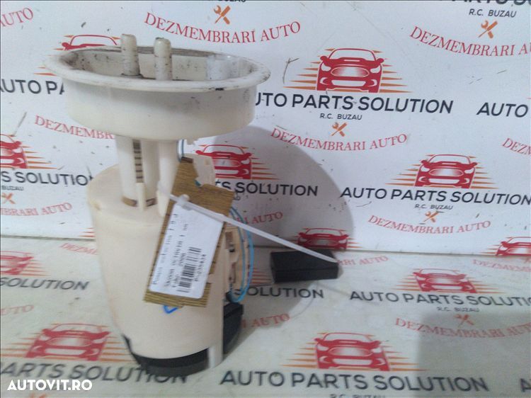 pompa motorina 1.9 d skoda octavia 1 an fabr. 2006 - 1