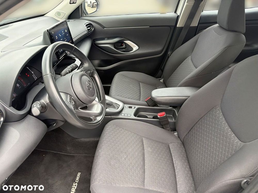 Toyota Yaris Cross - 16