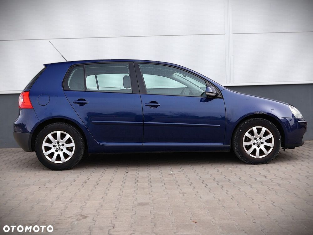 Volkswagen Golf - 10