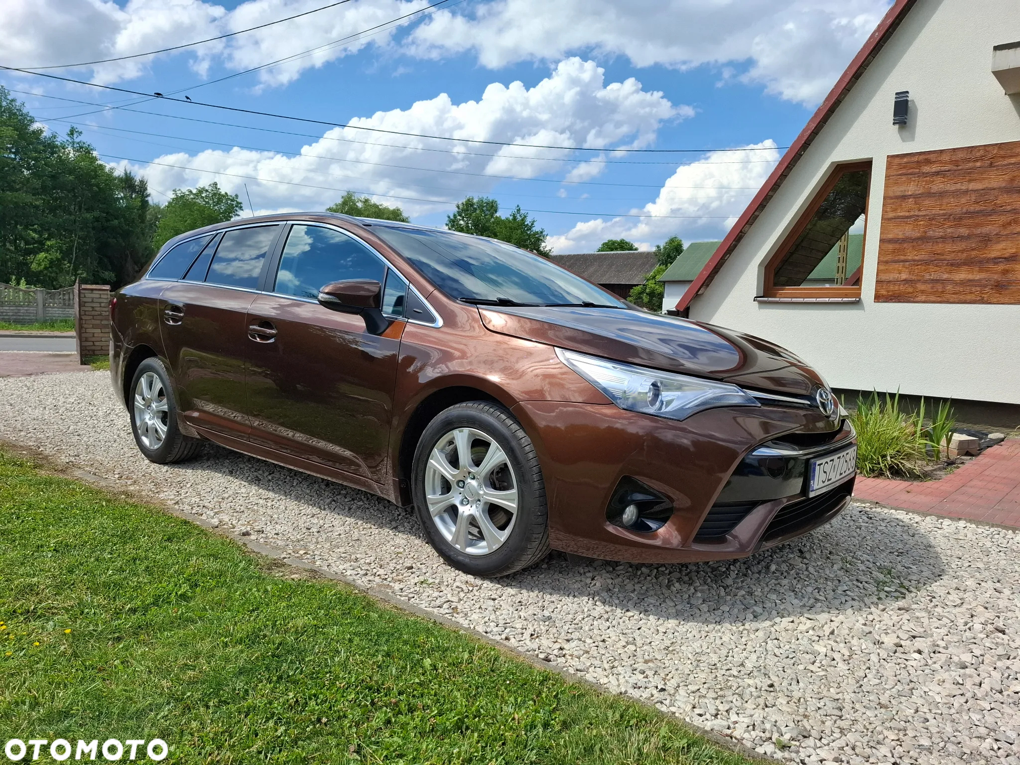 Toyota Avensis 2.0 D-4D Premium - 6