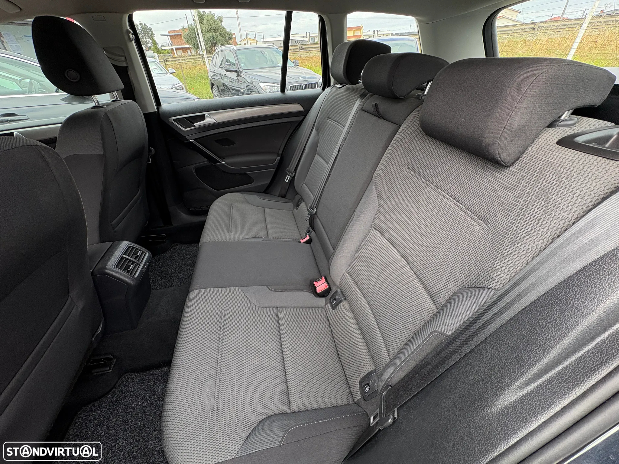 VW Golf Variant 1.6 TDi Trendline - 11