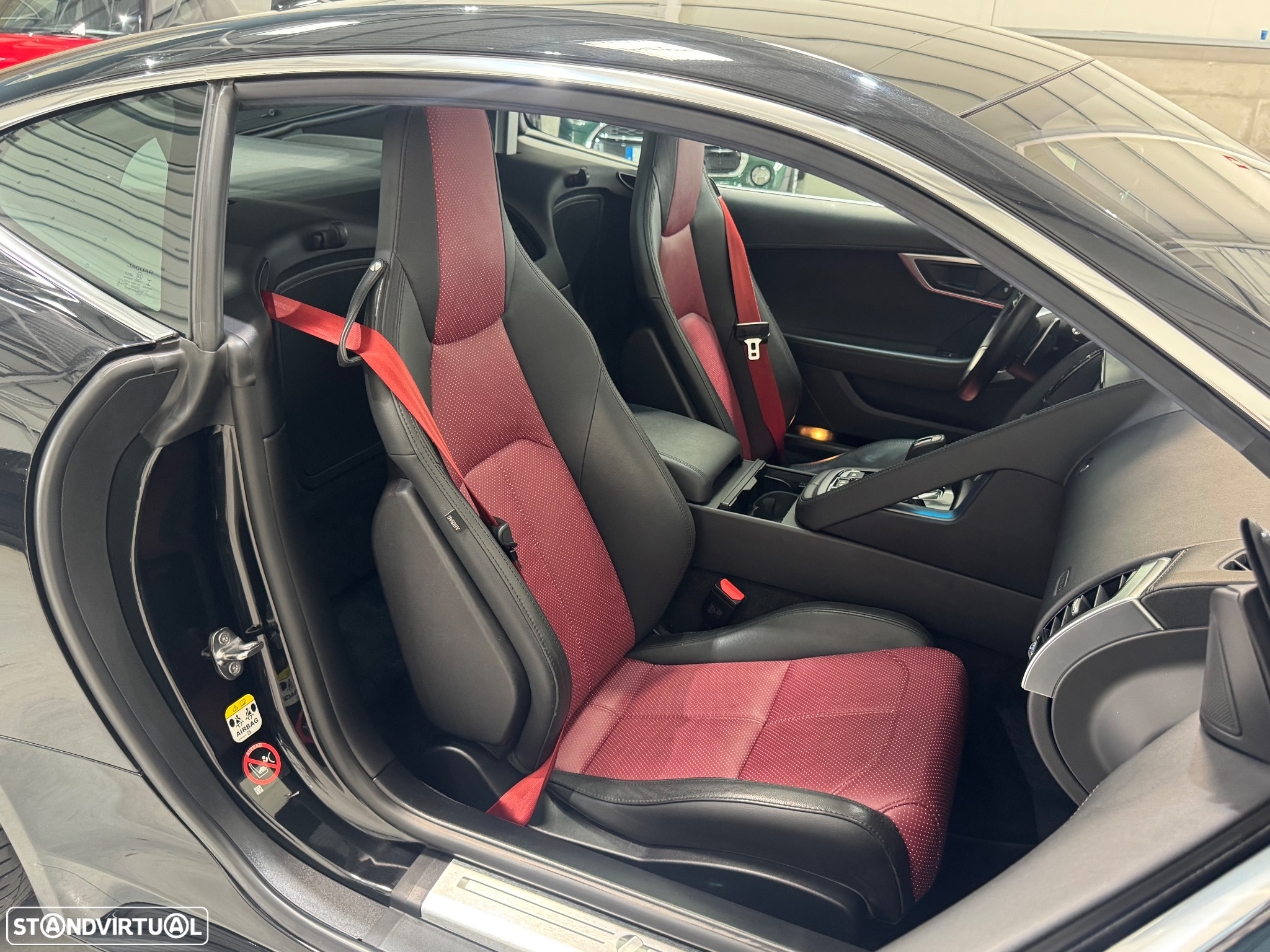 Jaguar F-Type 2.0 i4 R-Dynamic - 14