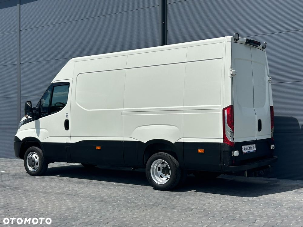 Iveco Daily 40C21 35C21 3.0 HPI L3H2 Średniak **Blokada mostu**KLIMA**Hak 3,5t.**NA BLIŹNIAKACH**Sprowadzony**2014R** - 3