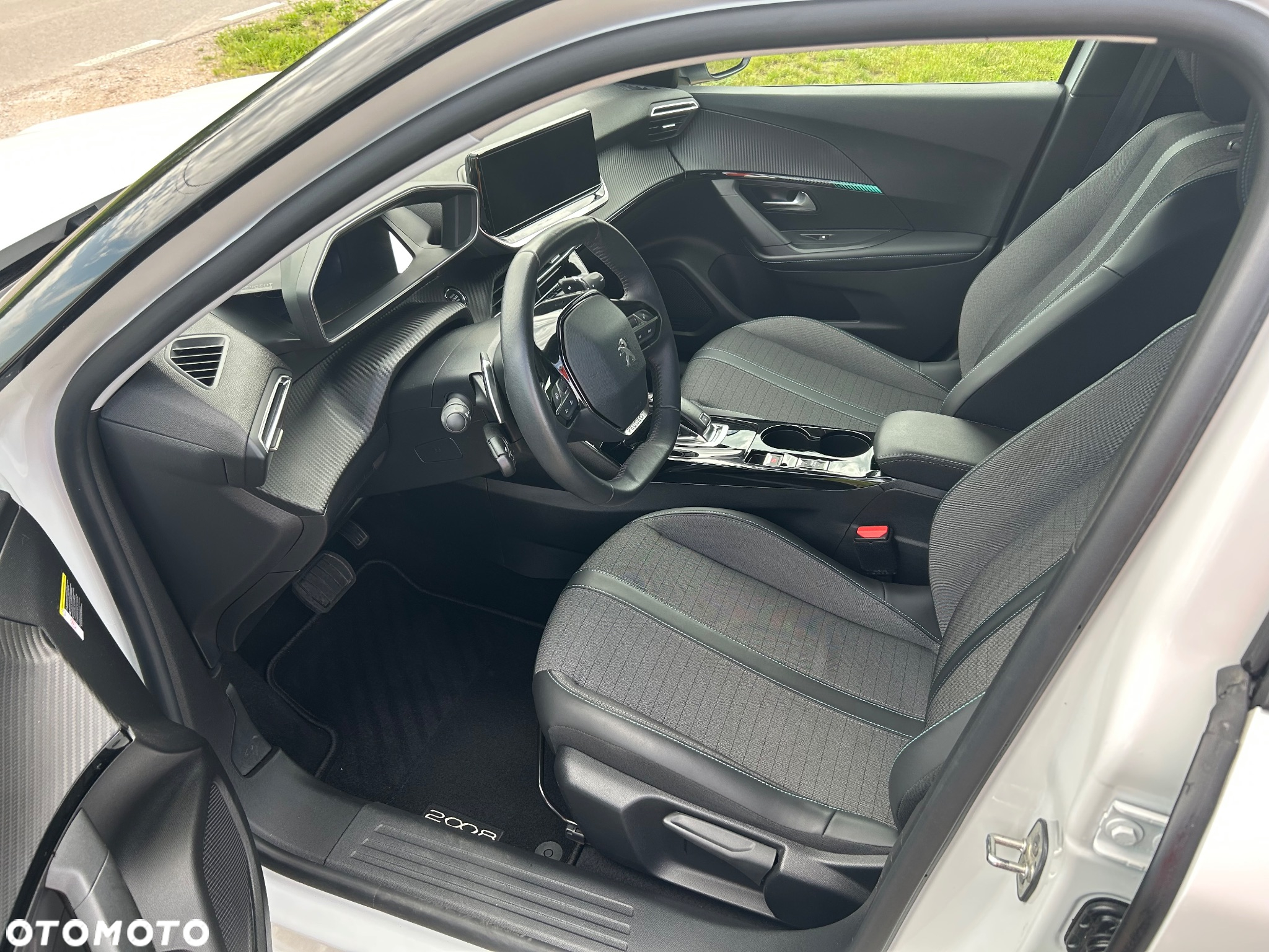 Peugeot 2008 1.2 PureTech Active Pack S&S EAT8 - 5