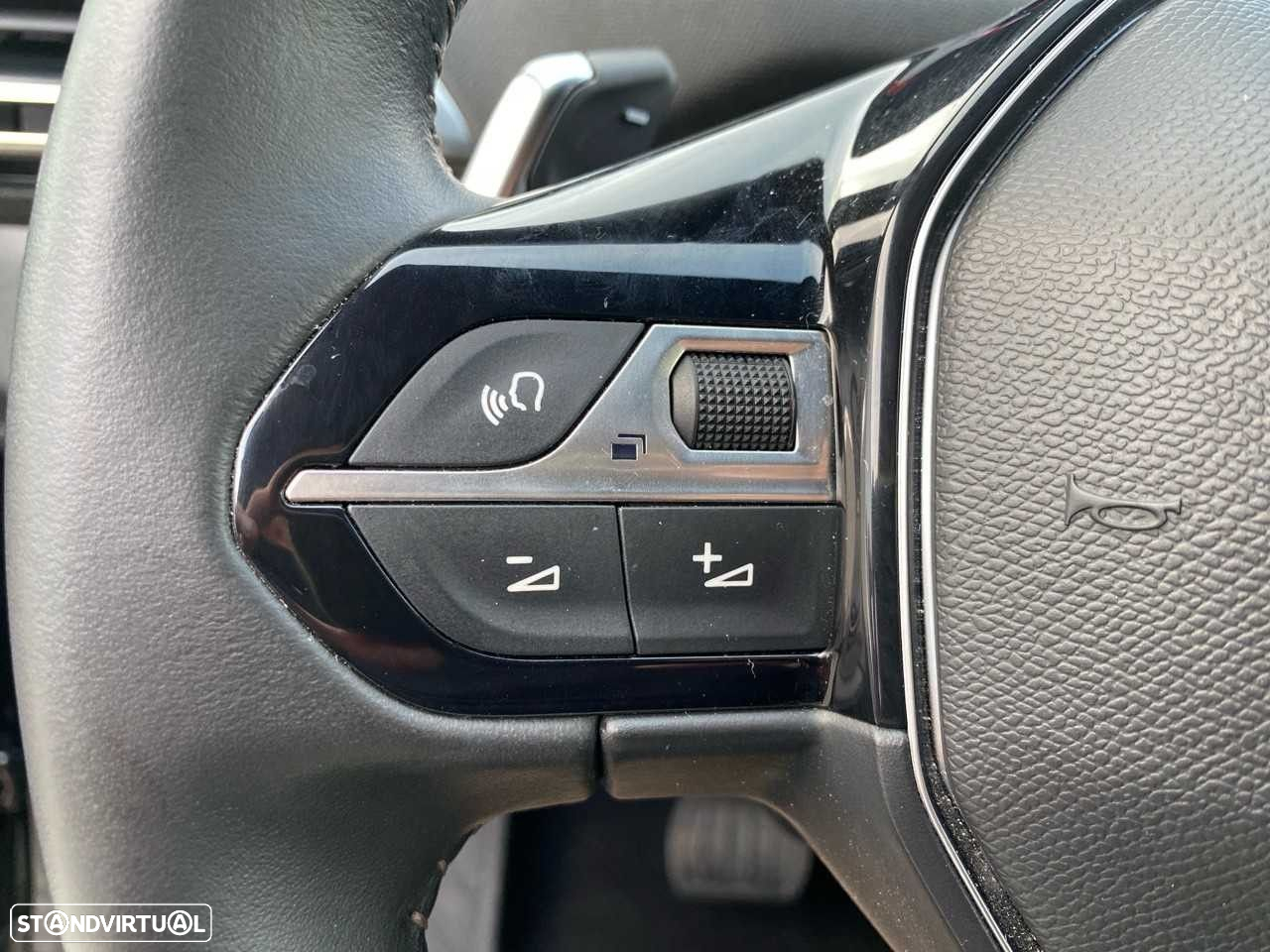 Peugeot 5008 1.5 BlueHDi Allure Pack EAT8 - 17