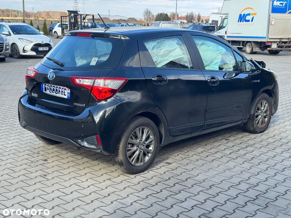 Toyota Yaris Hybrid 100 Life - 5