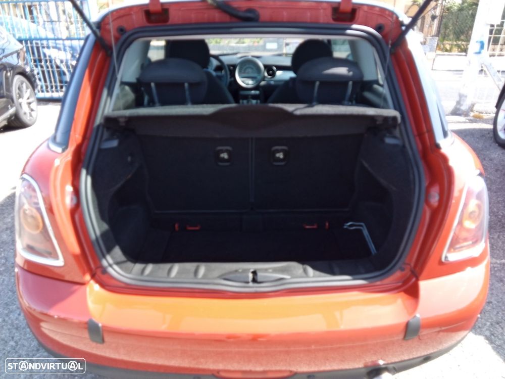 MINI 3 Portas Cooper D - 9