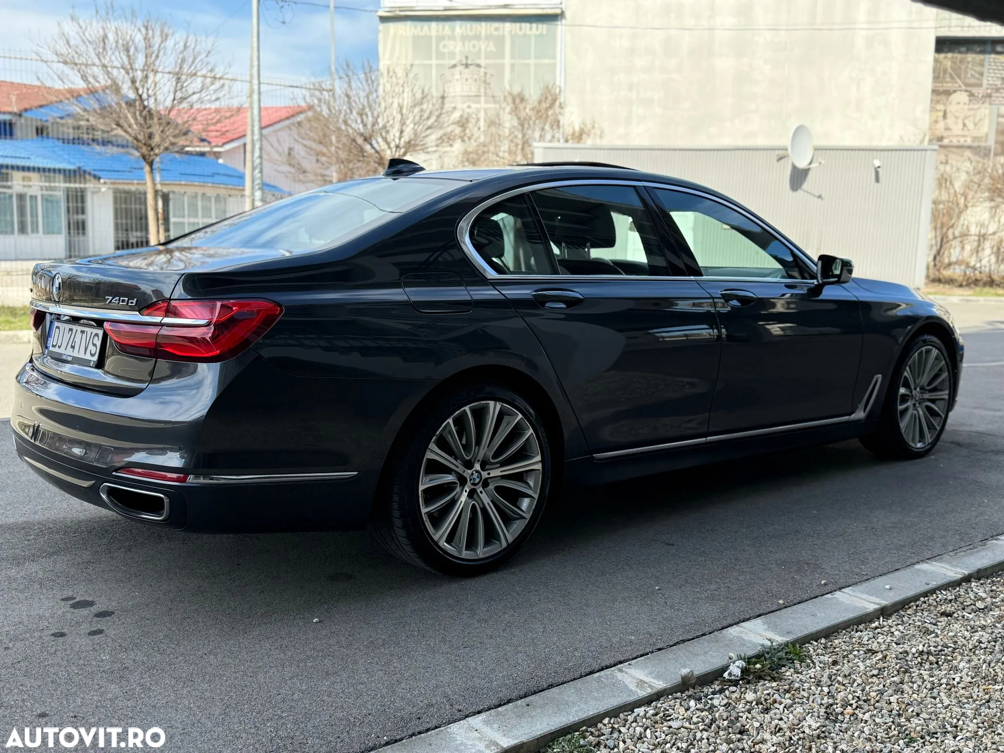 BMW Seria 7 740d xDrive - 13