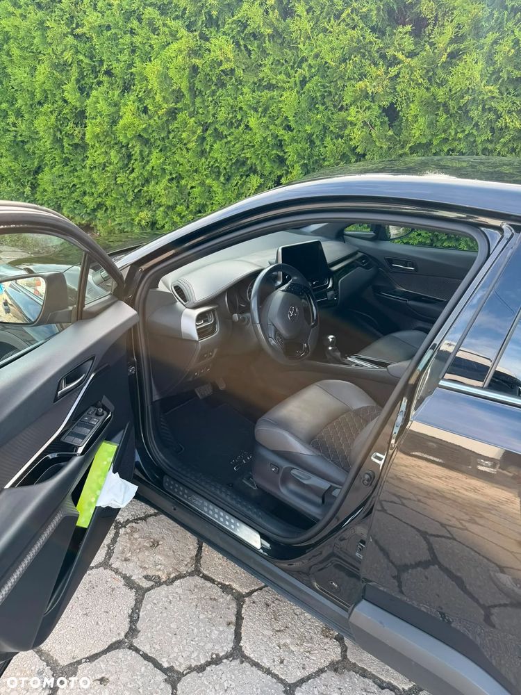 Toyota C-HR 2.0 Hybrid Executive - 12