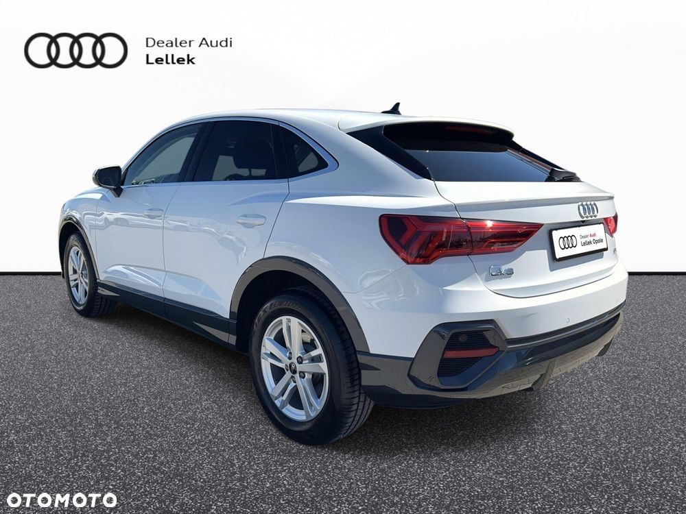 Audi Q3 Sportback - 8
