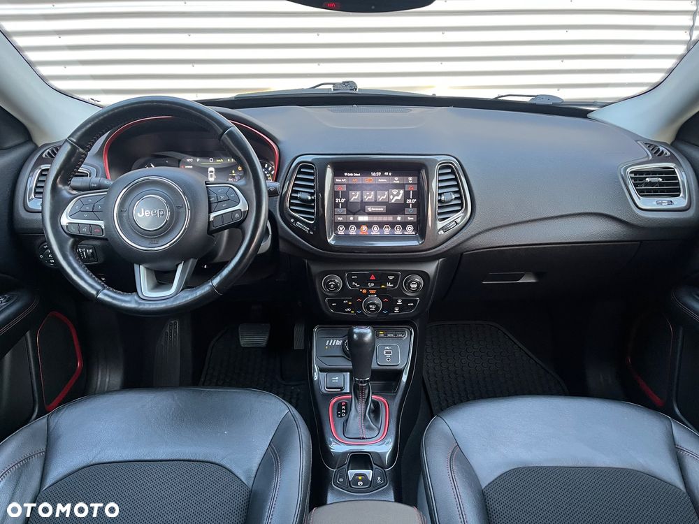 Jeep Compass - 14