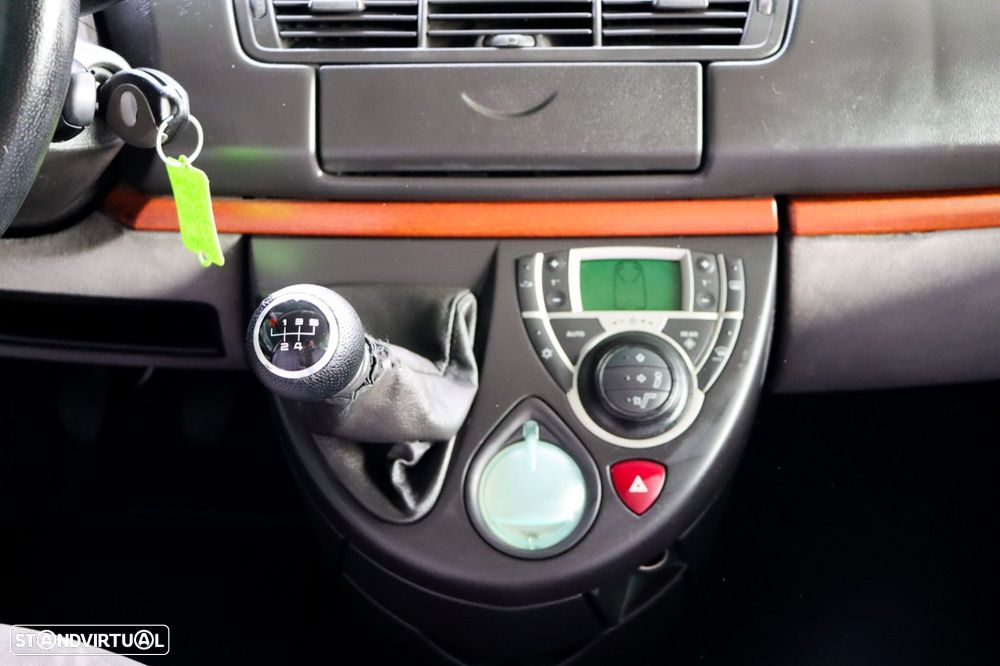 Citroën C8 2.0 HDi 16V SX - 16