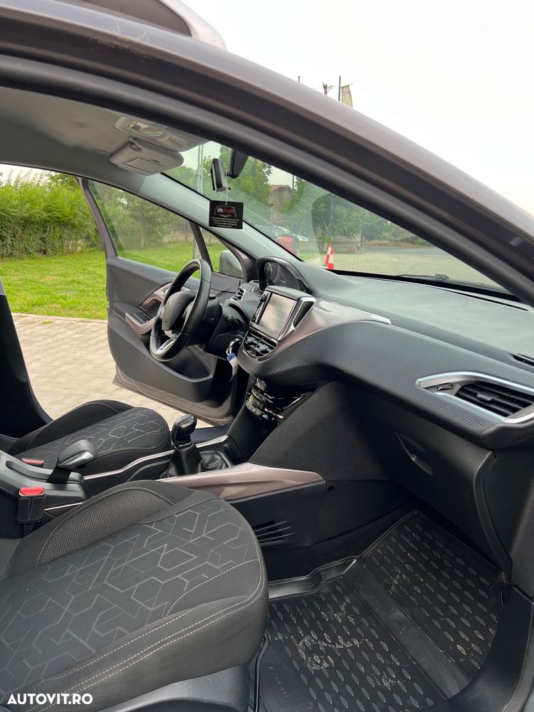 Peugeot 2008 1.2 VTi Active - 11