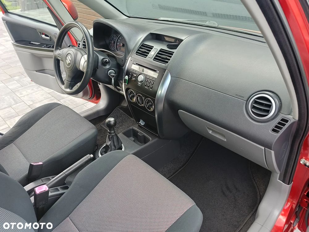 Suzuki SX4 - 11