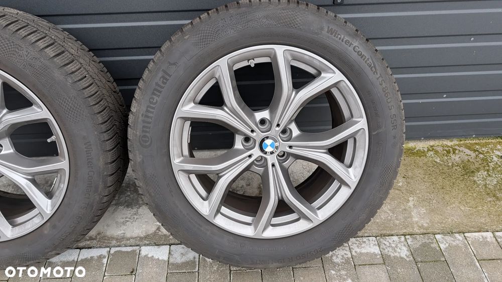 BMW X5 Oryginalne felgi 19 cali z oponami zimowymi Continental Run Flat - 1