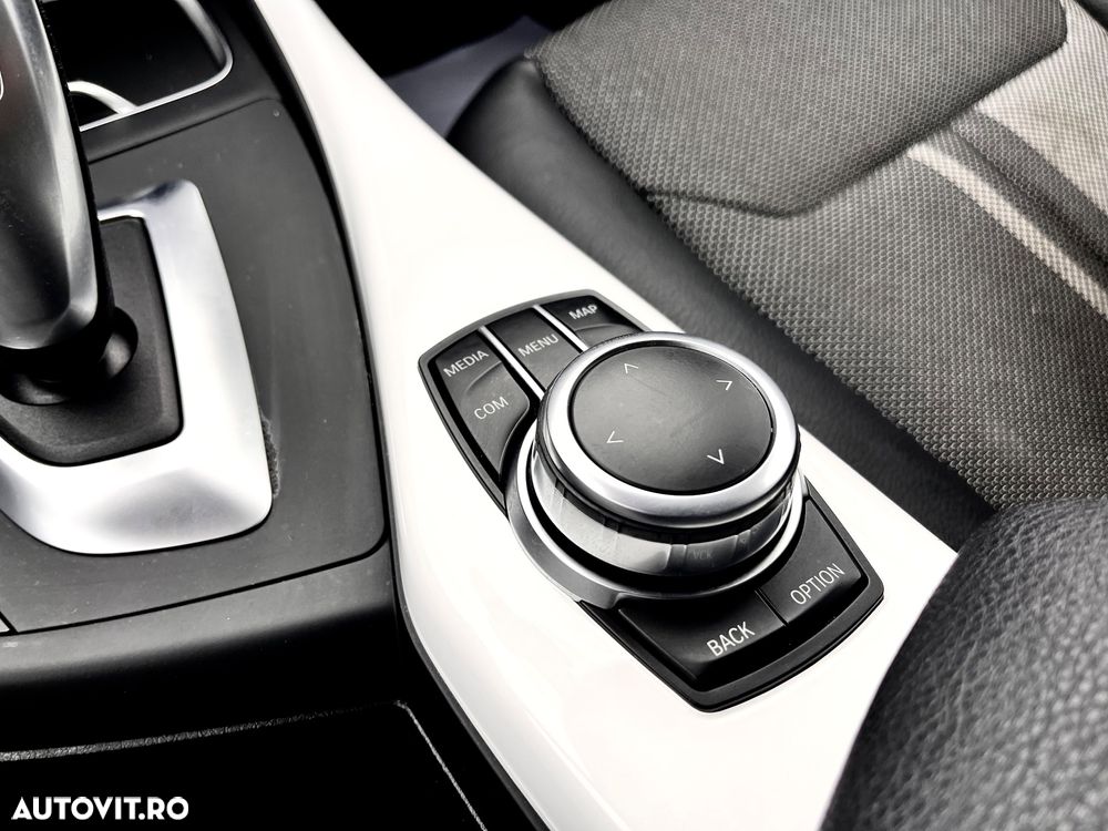 BMW Seria 1 120d Aut. Edition Metropolitan - 34