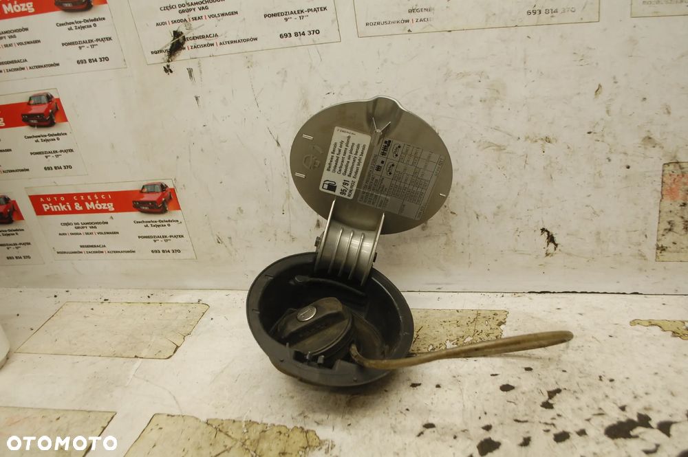 KLAPKA PALIWA 5J7010623T SKODA ROOMSTER 9202 PRAKTIK - 2