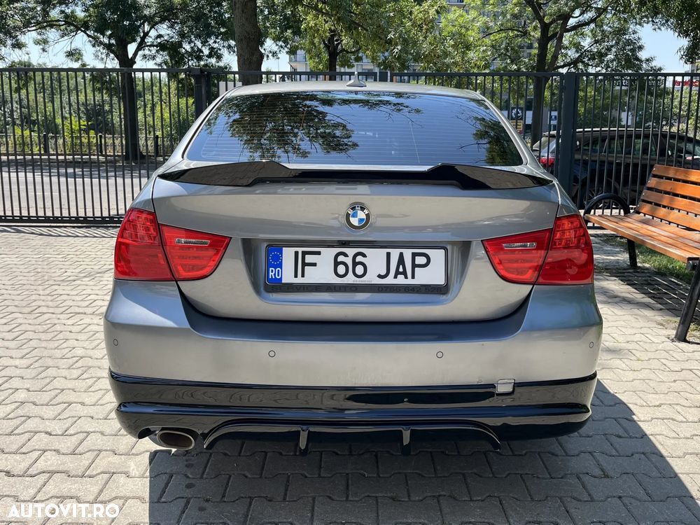 BMW Seria 3 320d DPF Aut. Edition Sport - 2